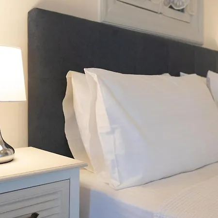 Enalios #2- Spacious Flat In The Heart Of Town