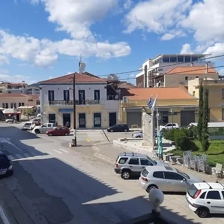 Enalios #2- Spacious Flat In The Heart Of Town アパート ギシオ