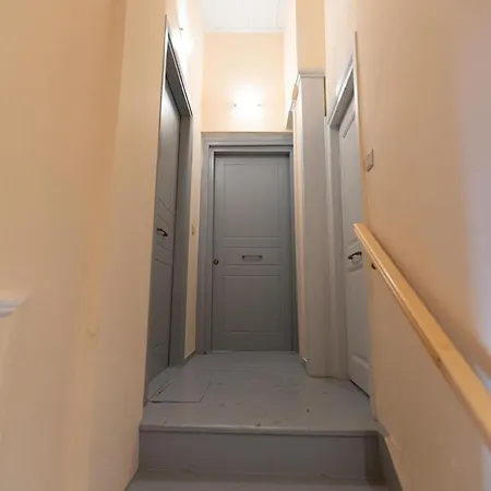 Enalios #2- Spacious Flat In The Heart Of Town Apartament