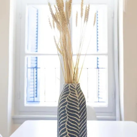 アパート Enalios #2- Spacious Flat In The Heart Of Town