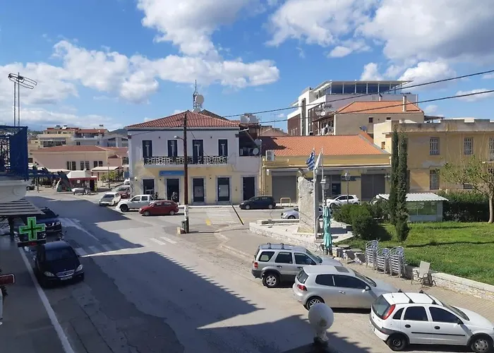 Enalios #2- Spacious Flat In The Heart Of Town アパート ギシオ