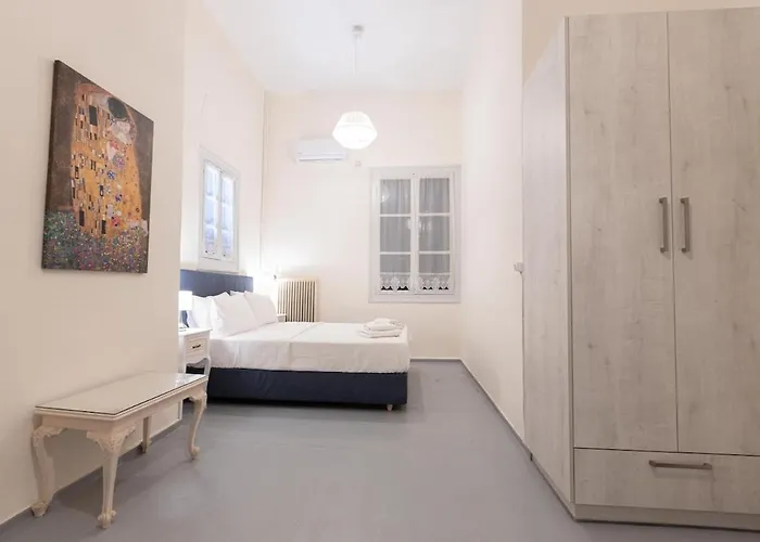 Enalios #2- Spacious Flat In The Heart Of Town アパート