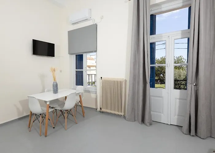 Enalios #2- Spacious Flat In The Heart Of Town