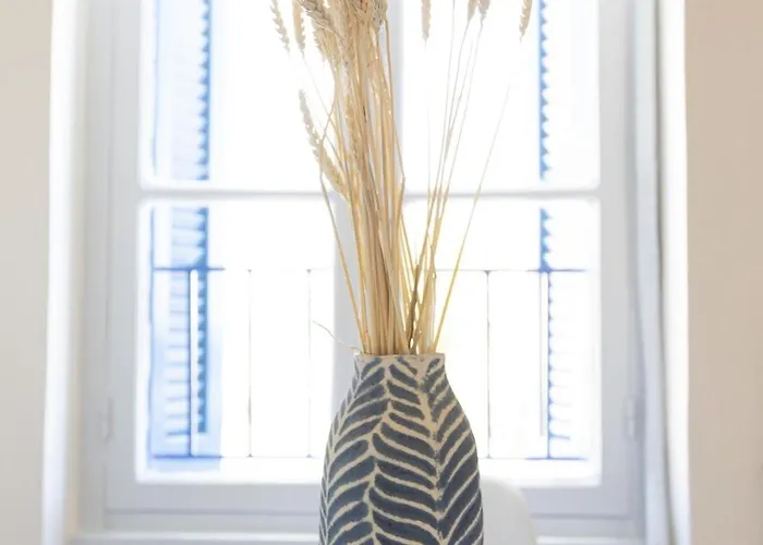 アパート Enalios #2- Spacious Flat In The Heart Of Town